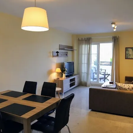 With 2 Bedrooms In Benalmadena, With Pool Access And Terrace Apartment